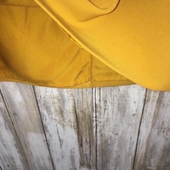 NWT Banana Republic Mustard Yellow Pencil Skirt - Picture 4 of 5
